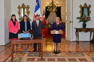 Presidenta Bachelet firma proyecto de Bono Marzo
