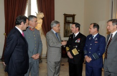 Ministro de Hacienda, Felipe Larraín, participa en ceremonia de firma de proyecto de ley de financiamiento de las Fuerzas Armadas.