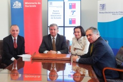 Punto de prensa en oficinas de la Bolsa Electrónica de Chile (BEC).